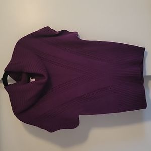Candies vneck short sleeve purple sweater size large